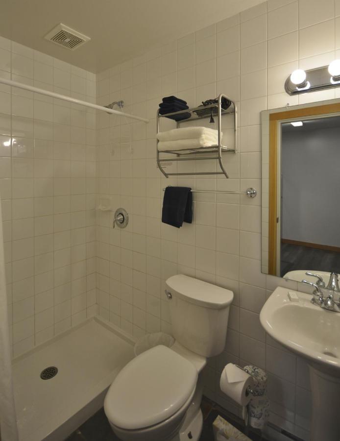 Pender Harbour Resort & Marina Garden Bay Εξωτερικό φωτογραφία
